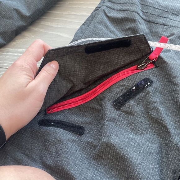 Burton Snowboarding Jacket - Picture 11 of 13